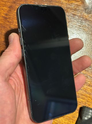 iPhone 13 practicamente nuevo