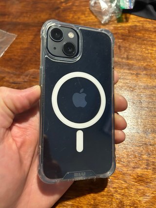 iPhone 13 practicamente nuevo