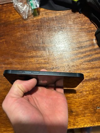 iPhone 13 practicamente nuevo