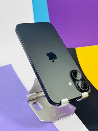 iPhone 16 128GB Negro + Cargador y Cable