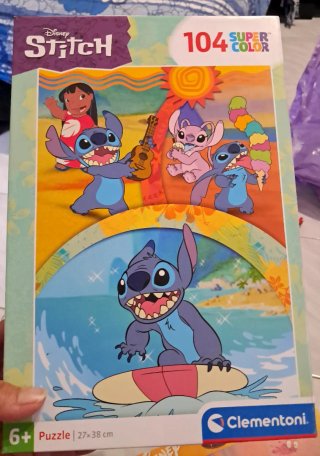 2 Puzzles Disney: Stitch y El Planeta del Tesoro