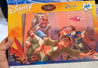 2 Puzzles Disney: Stitch y El Planeta del Tesoro