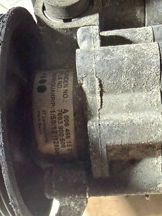 Bomba de dirección Mercedes A 006 466 15 01
