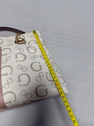 Bolso Guess Beige y Dorado