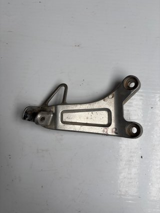 Soporte Estribera Trasero Dcho Honda CBR 600 03-04