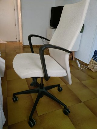Silla de oficina/casa beige y negra