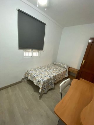 Piso en alquiler en Doctor Fedriani en Sevilla