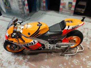 Moto Honda Repsol