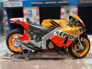 Moto Honda Repsol
