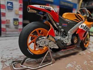 Moto Honda Repsol