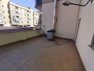Local comercial en venta en Universidad - Los Lirios en Logroño