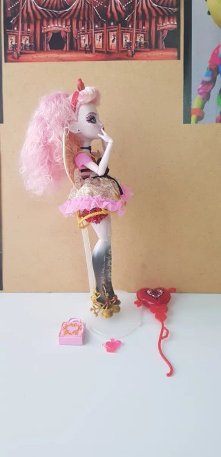 Muñeca Monster High C.A. Cupid
