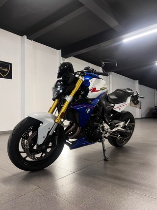 BMW F900R 2022