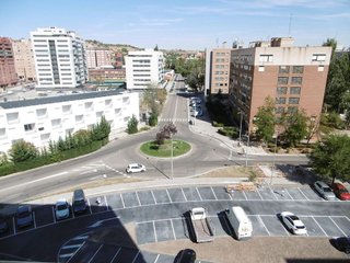 Piso en alquiler en Huerta del Rey en Valladolid