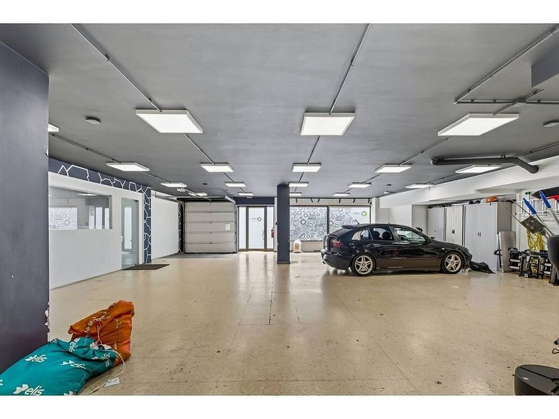 Commercial premises for rent in Andorra la Vella · 2 of 13