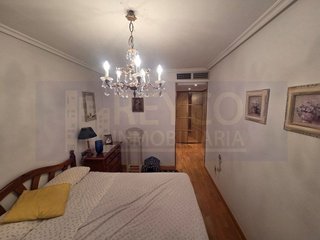 Piso en venta en Universidad - Los Lirios en Logroño