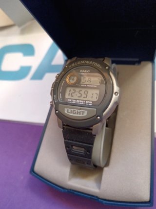 Reloj Casio W-87H - Illuminator