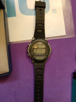 Reloj Casio W-87H - Illuminator