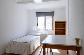 Piso en alquiler en Torrefiel en Valencia