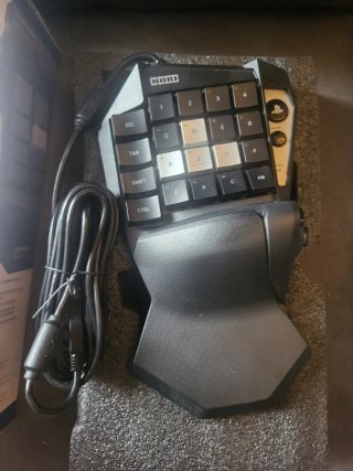 Hori Tactical Assault Commander PS4/PS5