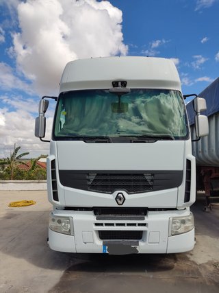 Renault Premium 460 DXi