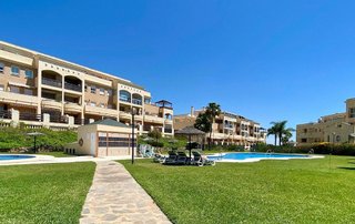 Piso en venta en Calaburra - Chaparral en Mijas