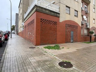 Local comercial en venta en El Tinte en Utrera