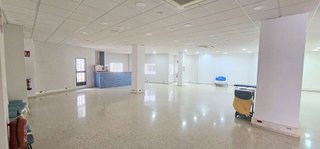 Local comercial en venta en Zona Hispanidad-Vivar Téllez en Vélez-Málaga
