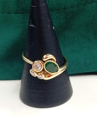 Anillo Oro 18K Esmeralda y Brillantes