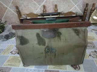 Maletín médico antiguo