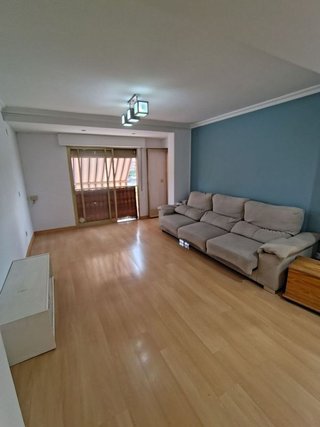 Piso en alquiler en Tómbola en Alicante