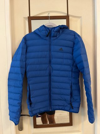 Chaqueta Adidas plumífera azul