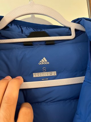 Chaqueta Adidas plumífera azul