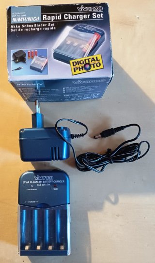 Cargador Rápido Vivanco AA NiMH/NiCd
