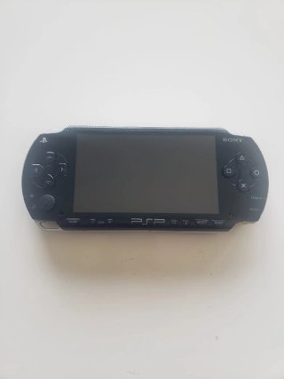 Sony PSP Nera + 6 Giochi UMD