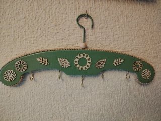 Percheros de pared decorativos.