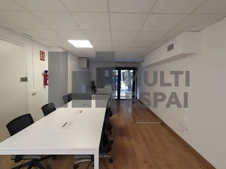 Local comercial en alquiler en La Nova Esquerra de l'Eixample en Barcelona