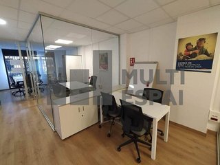 Local comercial en alquiler en La Nova Esquerra de l'Eixample en Barcelona
