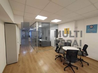 Local comercial en alquiler en La Nova Esquerra de l'Eixample en Barcelona