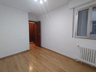 Piso en alquiler en Paseo Constitución - Las Damas en Zaragoza
