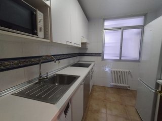 Piso en alquiler en Paseo Constitución - Las Damas en Zaragoza