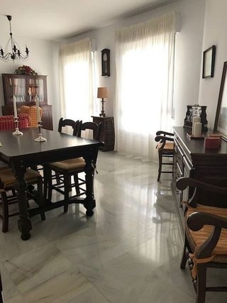 Piso en alquiler en Cruz Roja - Capuchinos en Sevilla
