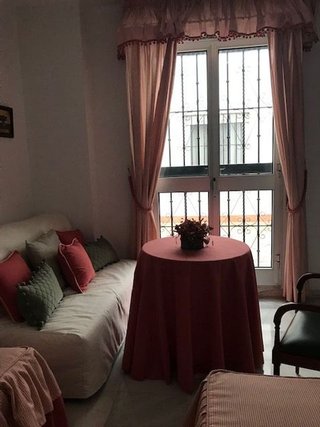 Piso en alquiler en Cruz Roja - Capuchinos en Sevilla