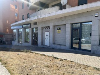 Local comercial en venta en Universidad en Ávila