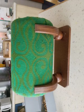 Cuscino per tombolo verde con supporto e accessori