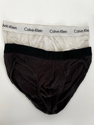 Calvin Klein Slip Beige y Negras