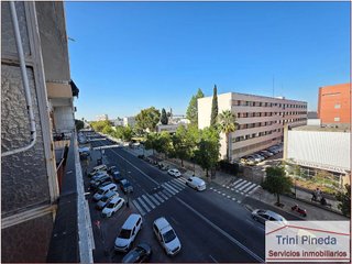 Piso en alquiler en Reina Mercedes - Heliópolis en Sevilla