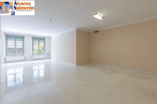 Piso en alquiler en Centro - Sagrario en Granada