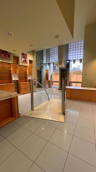 Local comercial en venta en Ermitagaña - Mendebaldea en Pamplona