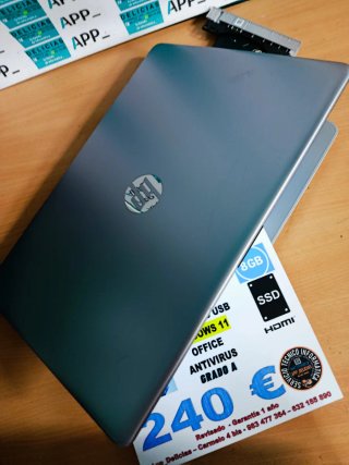Portátil HP i3 240€ 8GB RAM 240GB SSD